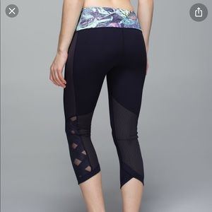 Lululemon Var-city crop